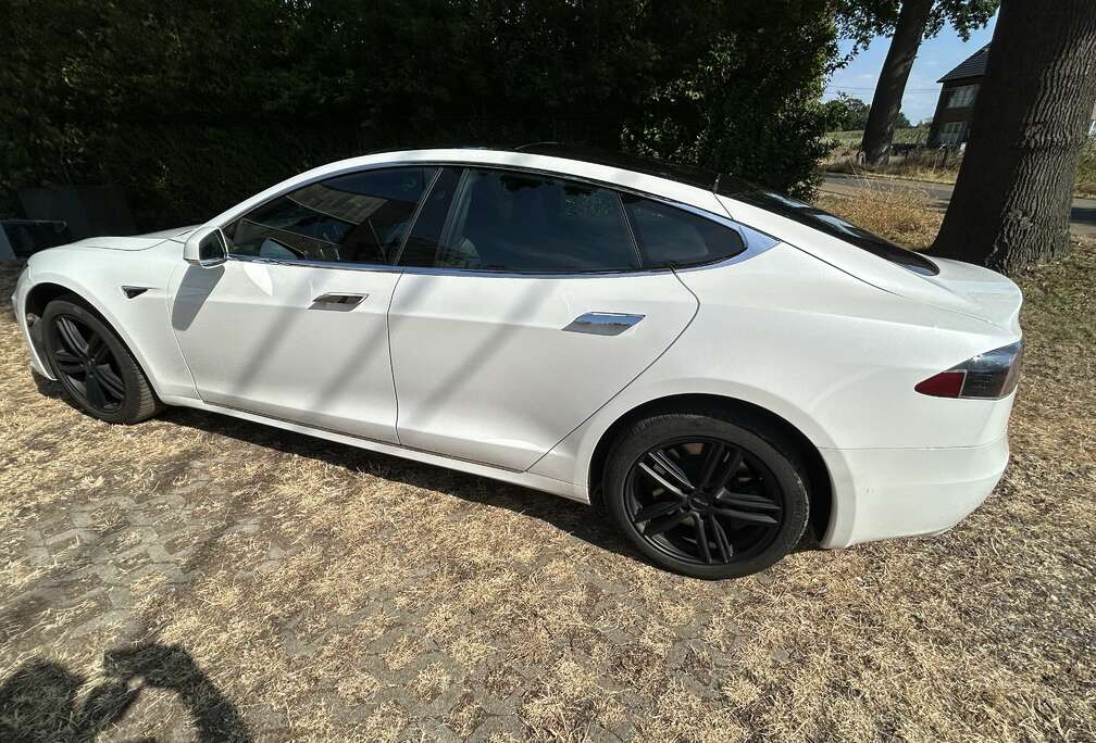 Tesla 100 kWh Dual Motor
