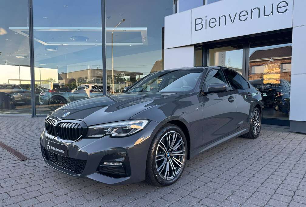 BMW 330i Xdrive PACK M *1ER PROPRIETAIRE*GARANTIE*LED AMBI*CARPLAY*