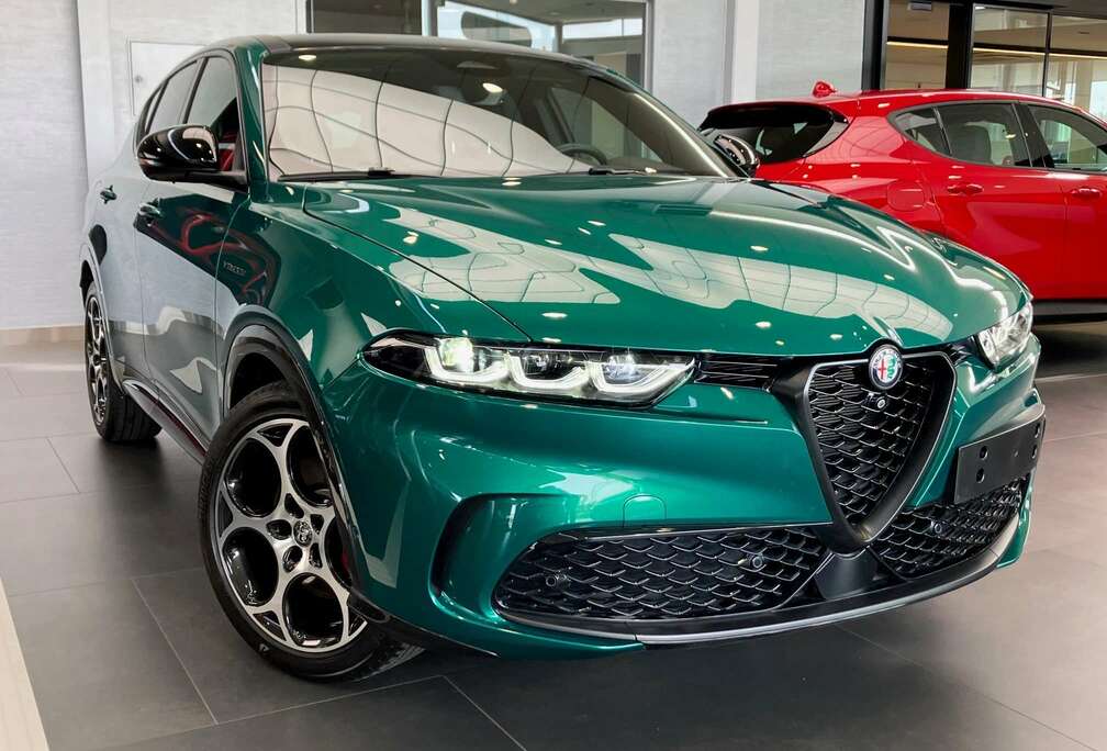 Alfa Romeo VELOCE 1.5 HYBRID 160PK  OPEN DAK  12% VOORDEEL