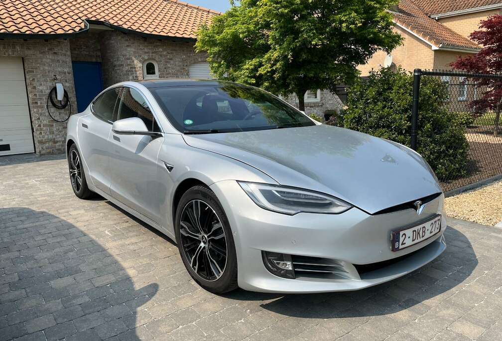 Tesla Model S 75D Allradantrieb