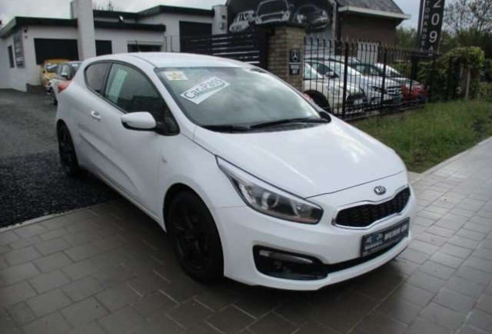 Kia 1.4i DYNAMIQUE BLACK EDITION ALU AIRCO 77423KM