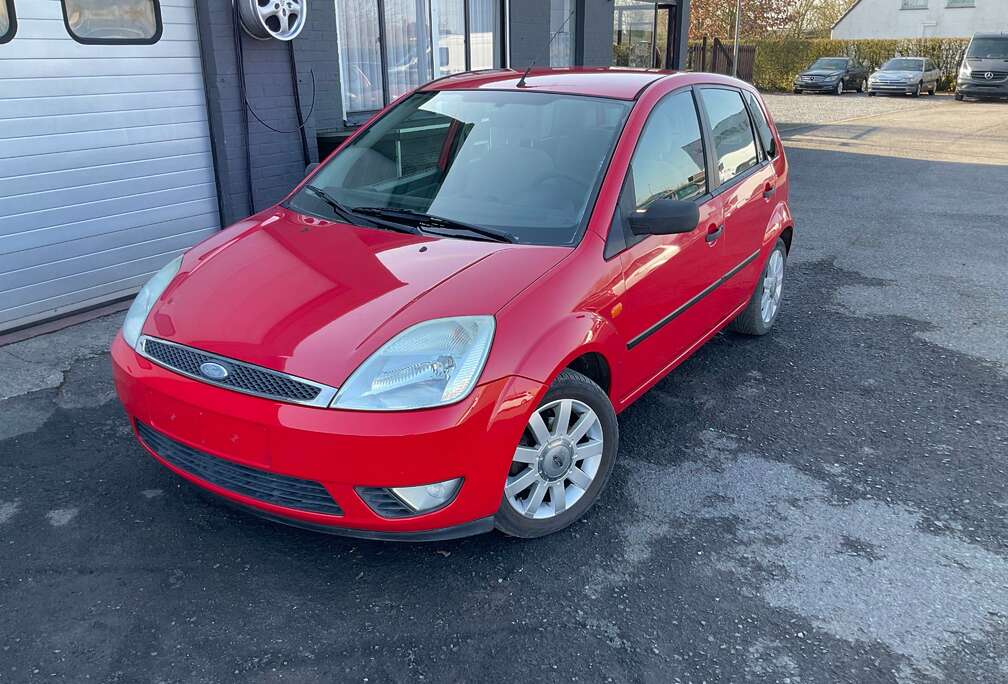 Ford 1.6i SE 16v Ghia-Airco-Alu’s-trekhaak-EXPORT