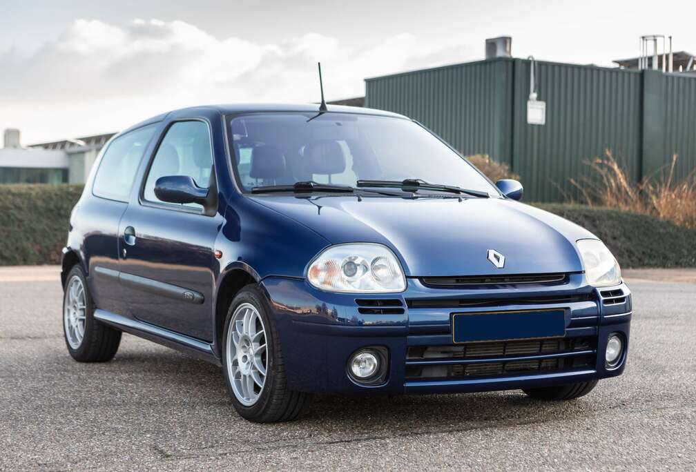 Renault Clio 2.0 16V Renault Sport