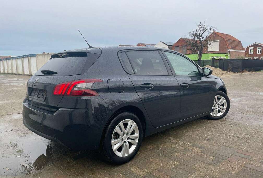 Peugeot PureTech 130 GPF EAT8 Stop & Start Allure