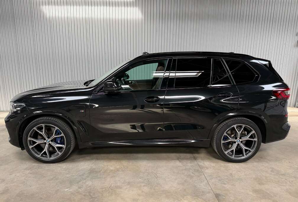 BMW X5 PHEV 3.0AS xDrive45e M Sport Pano 21\