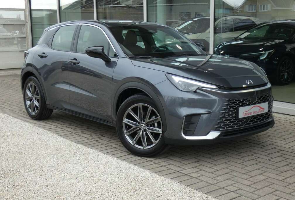 Lexus Hybrid Elegant +BRUIN LEDER +Stuur&Zetelverwarming +GPS +Dodehoek +Parkeersensoren