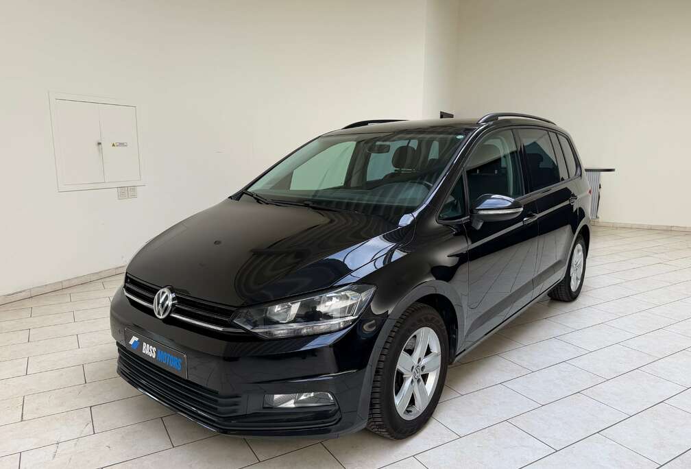 Volkswagen Touran 1.6 TDi Trendline DSG // 7places