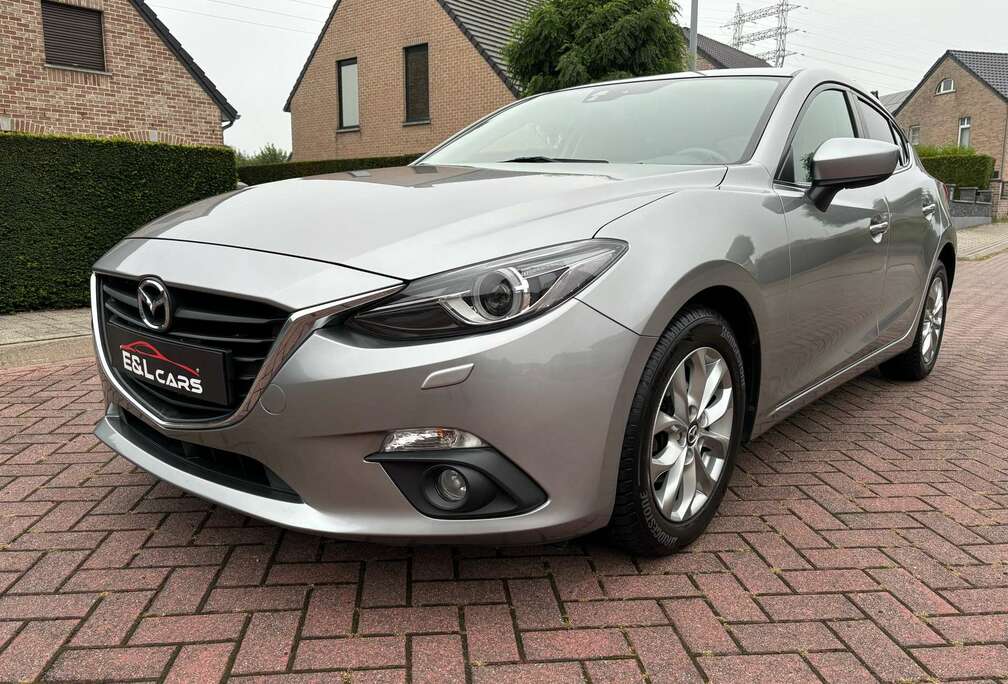 Mazda 1.5i Skydrive **12 mois de garantie**