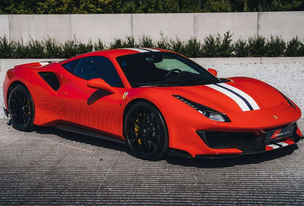 Ferrari Pista / Rosso Scuderia / Carbon / Lift / 20\