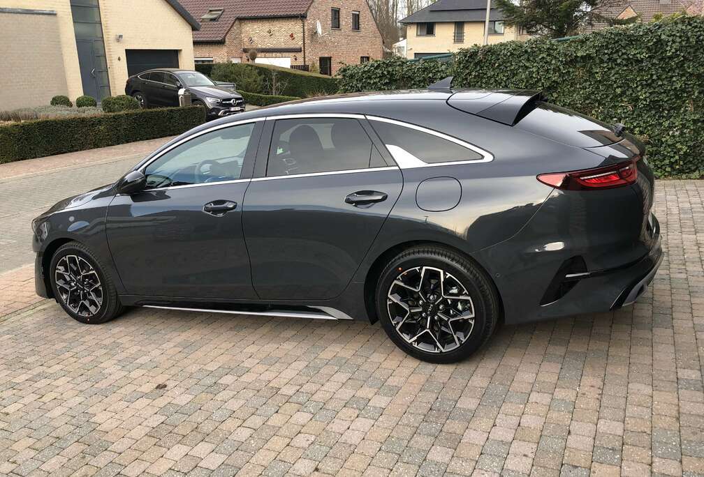 Kia ProCeed 1.4 T-GDi GT-Line DCT ISG
