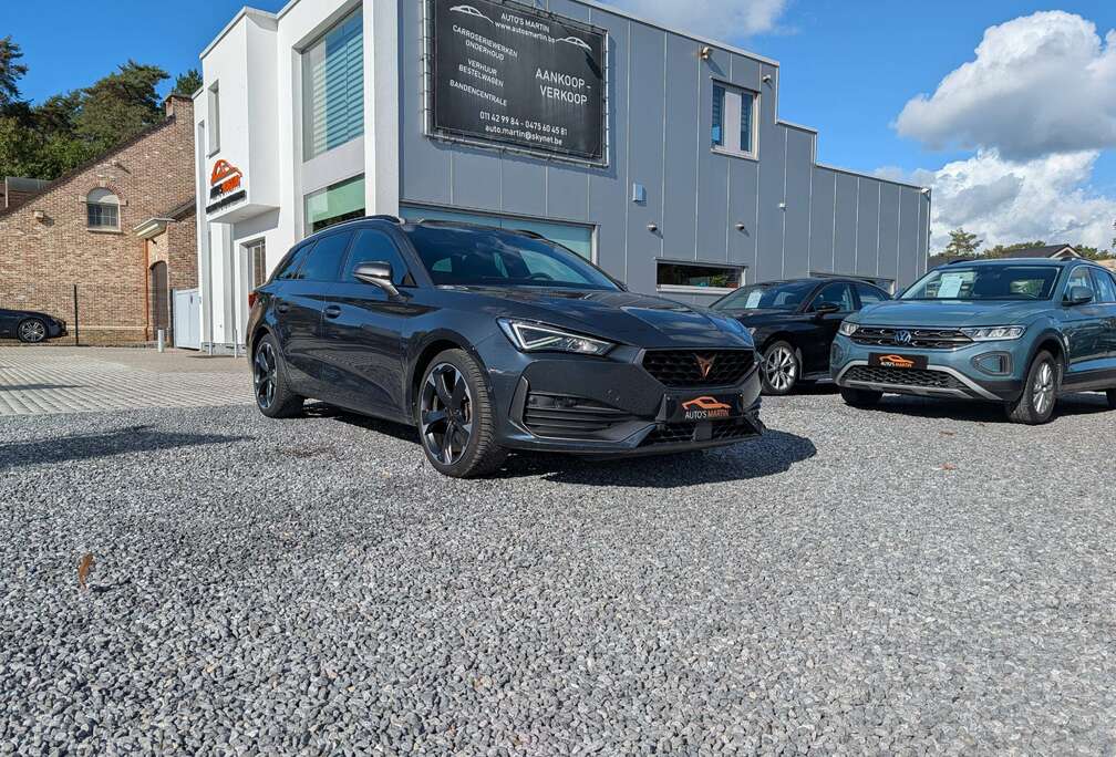 ST e-Hybrid 1.4 DSG (150 kW) | NAVI/CARPLAY | CAMERA | E-KOFFER/ZETELS | AMBIENT | TREKHAAK | FRONT+LANE+SIDE ASSIST