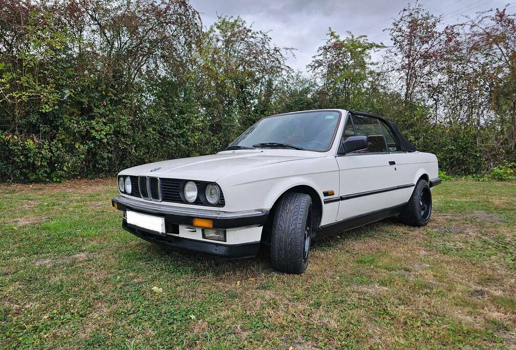 BMW E30