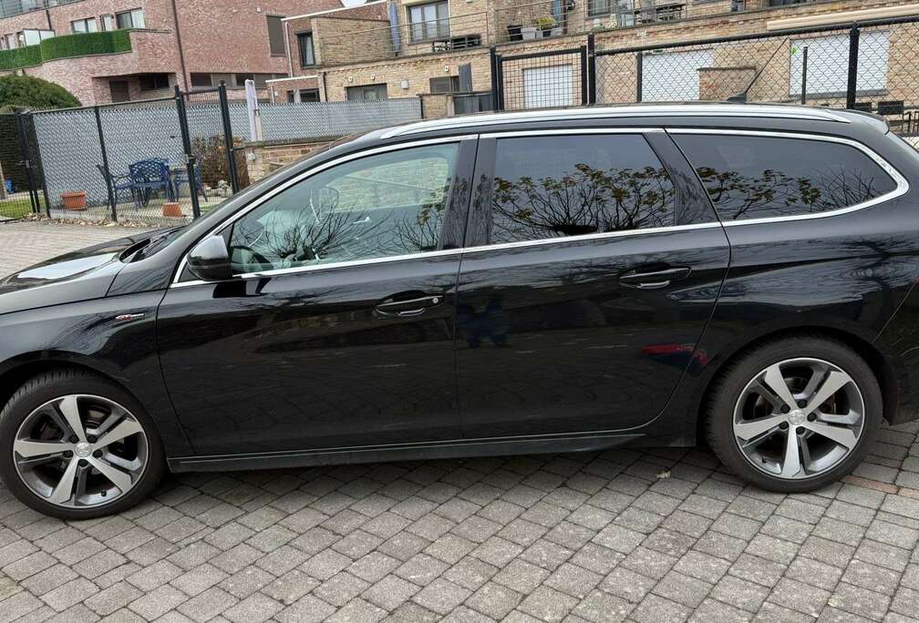 Peugeot SW BlueHDi 130 EAT8 Stop & Start Active Business-P