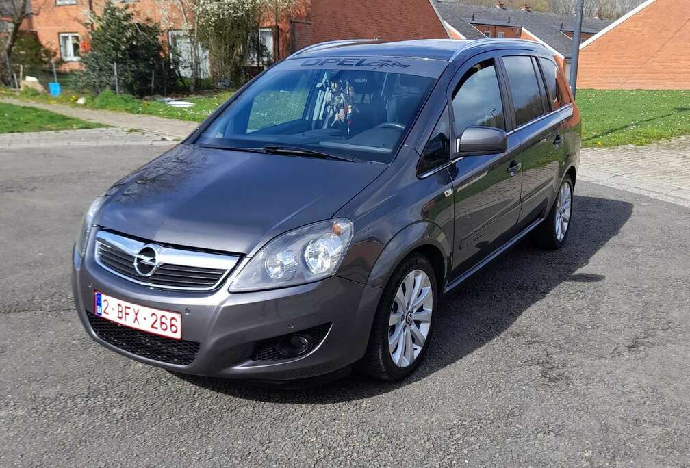 Opel Zafira 1.6i Cosmo