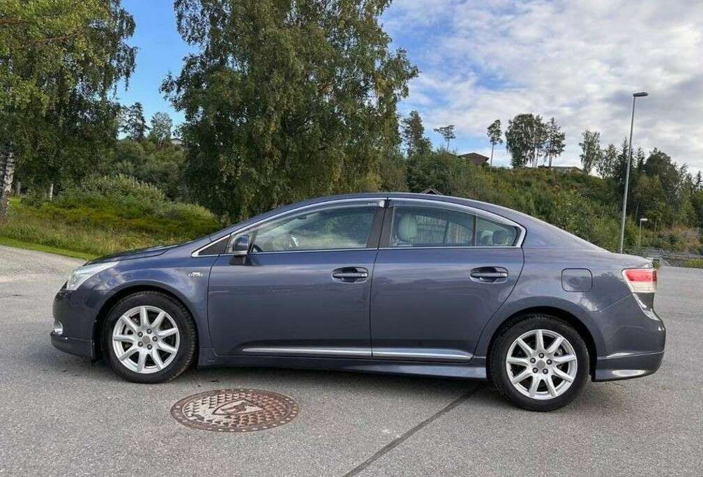 Toyota 2.0i VVT-i 16v D4 Linea Sol