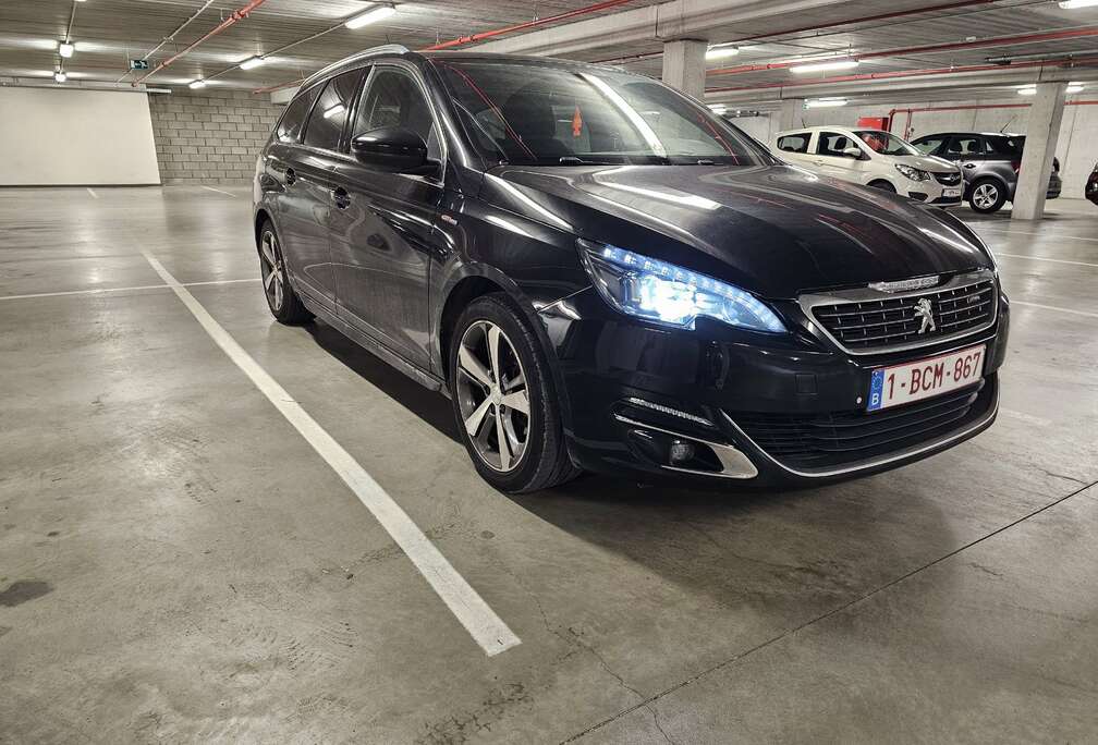 Peugeot SW PureTech 130 Stop & Start Winter Edition