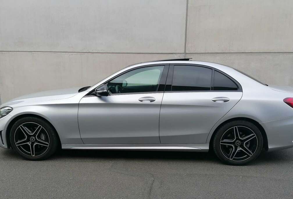 Mercedes-Benz AMG line/ night pakket /Automaat