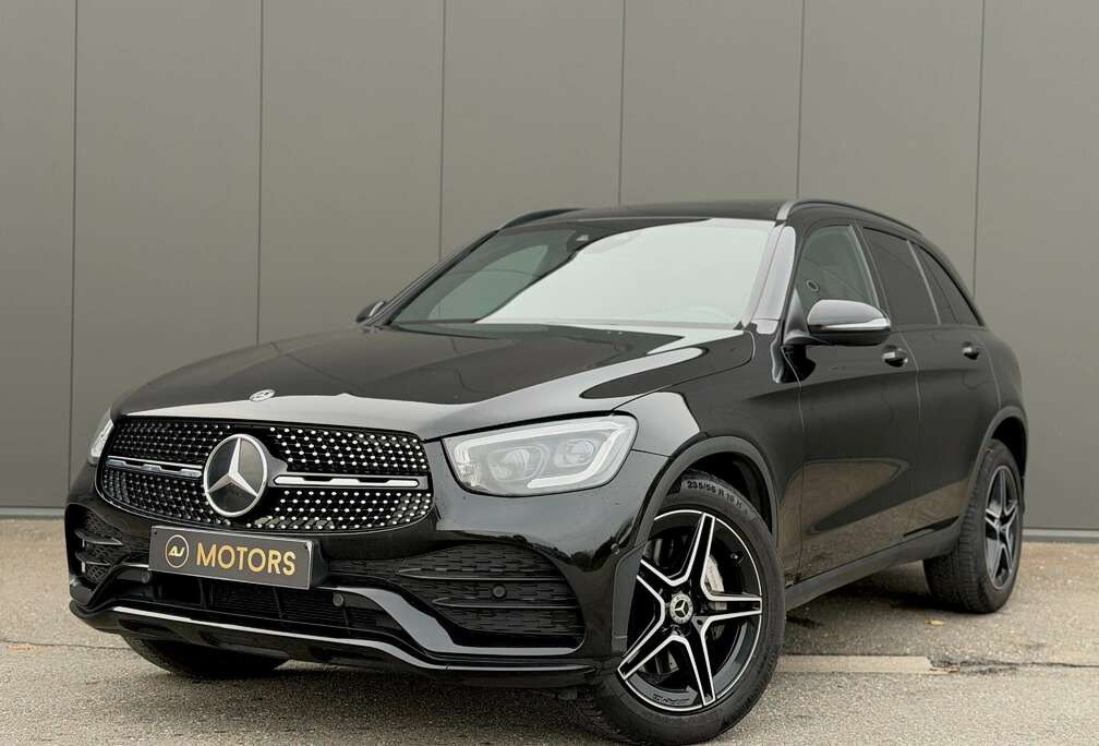 Mercedes-Benz d 4-Matic 194cv - Pack AMG - Toit ouvrant