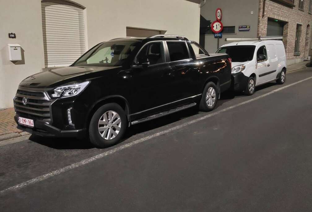 SsangYong Grand 4WD Autm. Sapphire