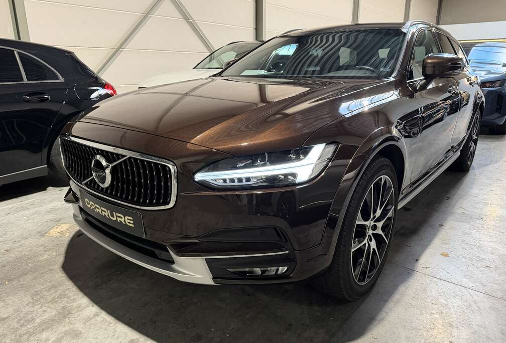 Volvo 2.0 D4 AWD ProBTWLICHTEVRACHTHUDPANO360ACC