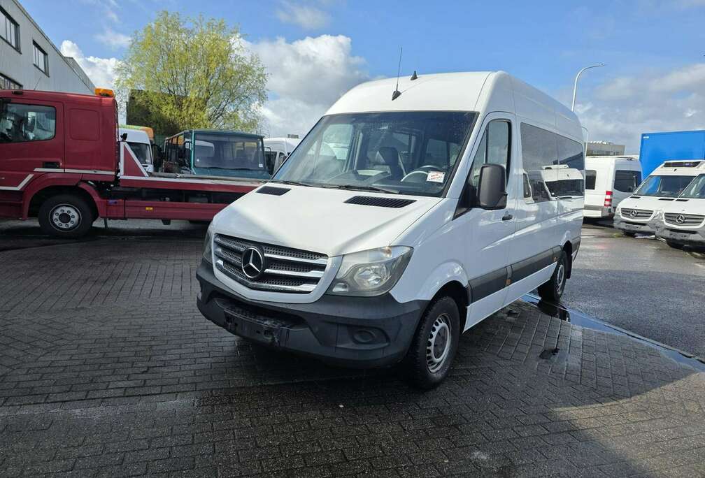 Mercedes-Benz 313 (Stock ID 08995)