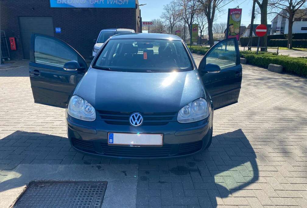 Volkswagen 1.6i 16v FSI On Tour