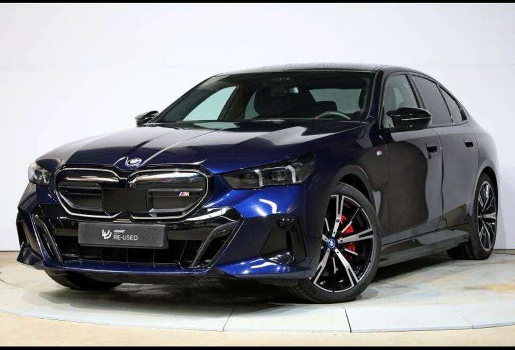 BMW M60 xDrive Berline Kit M Sport