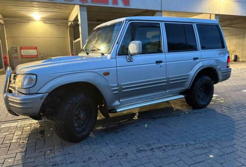 Hyundai TEL: 0472.92.59.40