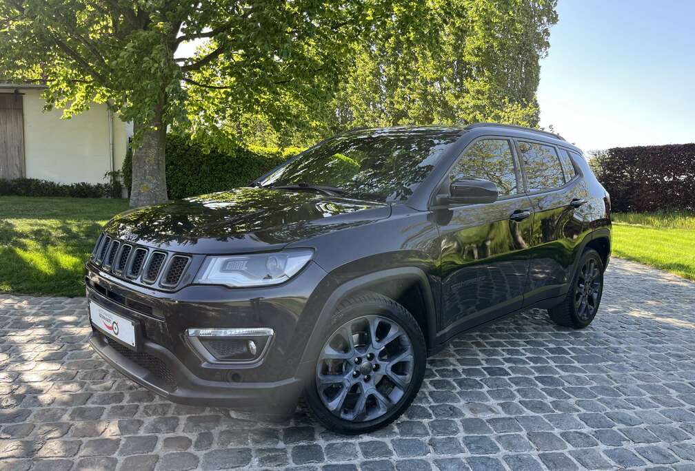 Jeep 1.3 Turbo 4x2 Blackstar/1eignr/Led/Leder/Camera/Cr