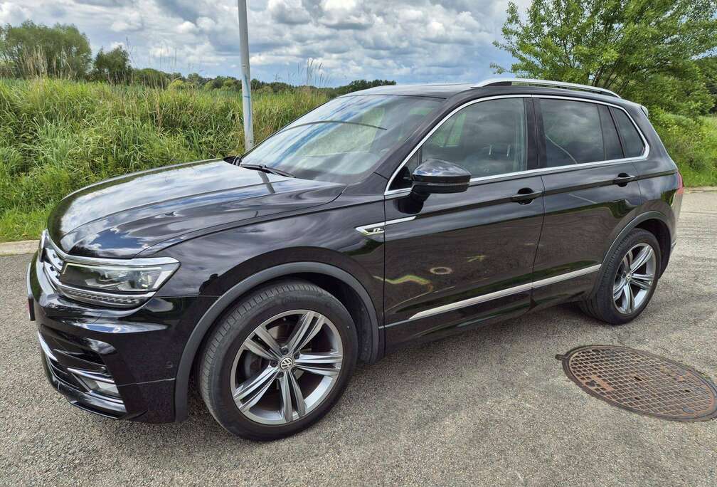 Volkswagen 1.4 TSI DSG BLACK FULL R-LINE COCKPIT PANO CAM 360