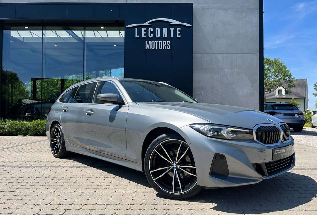 BMW Touring 318iA Facelift Widescreen/LED/Leder/Sportzetels/Camera/...