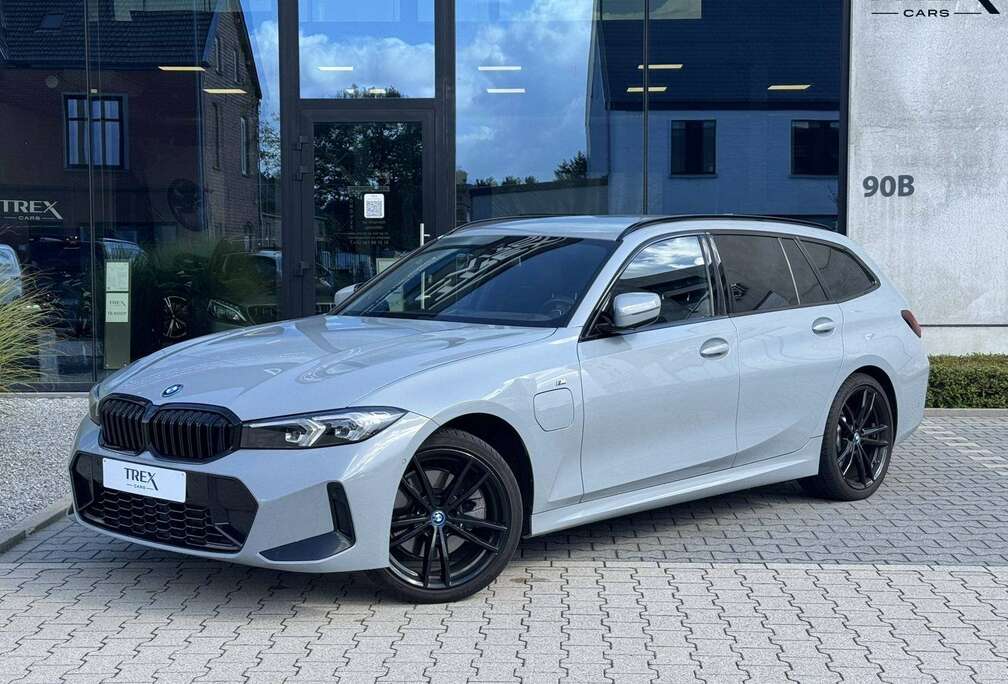 BMW e Touring M Sport/ 19\