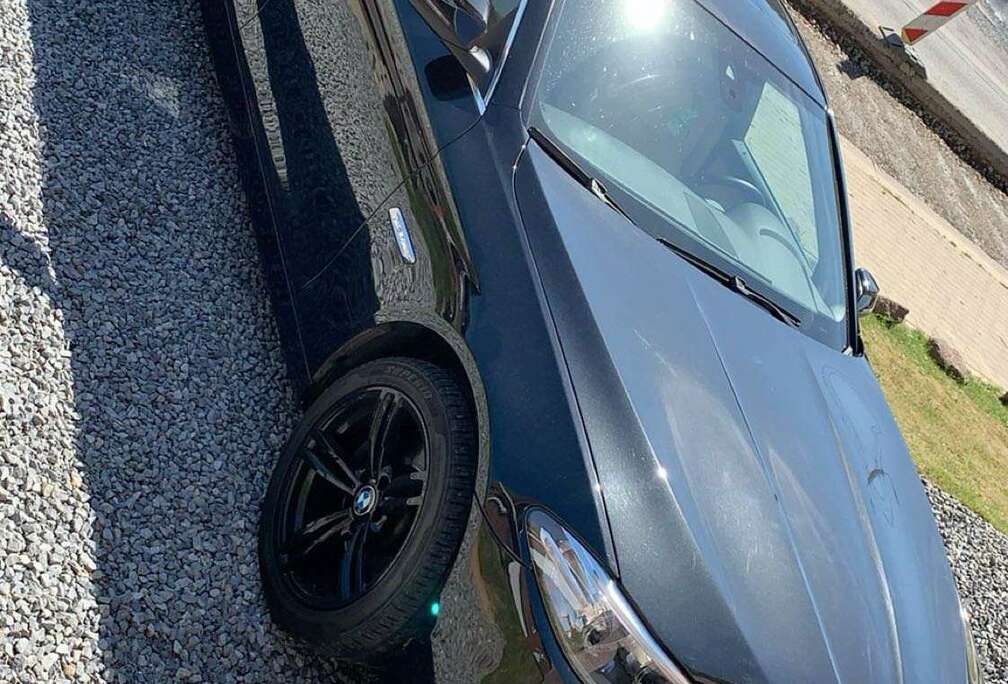 BMW BMW 518d pack sport full black toit ouvrant