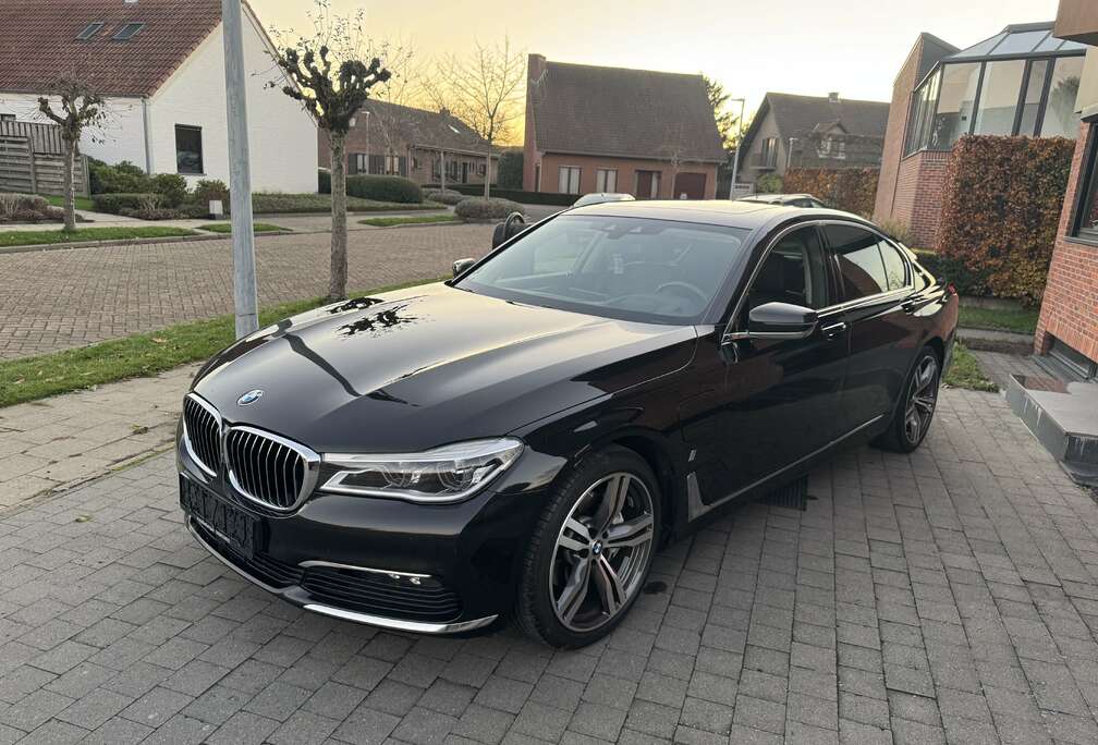 BMW Long 740eXAL Plug-In Hybrid Btw-wagen