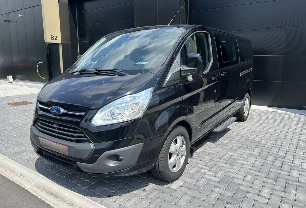 Ford Tourneo Custom 2.2 TDCi L2H1 Titanium Rolstoel/TPMR