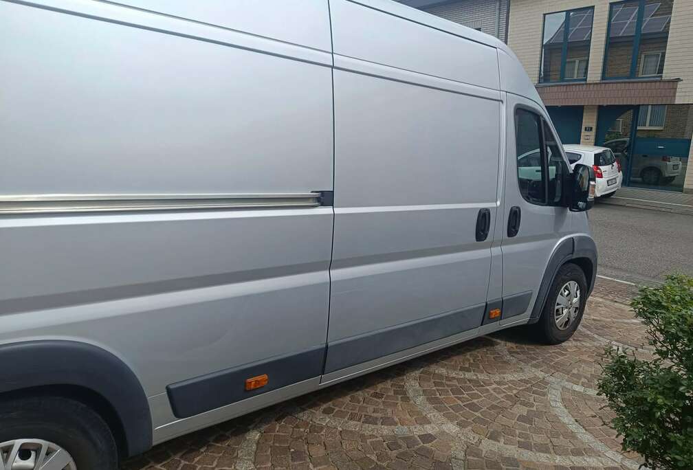 Peugeot Boxer 2.0 BlueHDi L4H2 Premium S/S