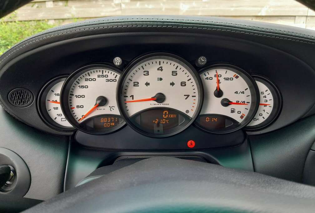 Porsche Carrera 4