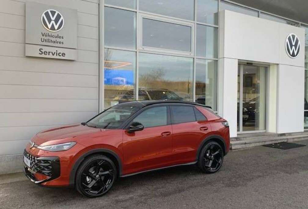 Volkswagen R-LINE BLACK STYLE 1.5eTSI 150CV DSG7