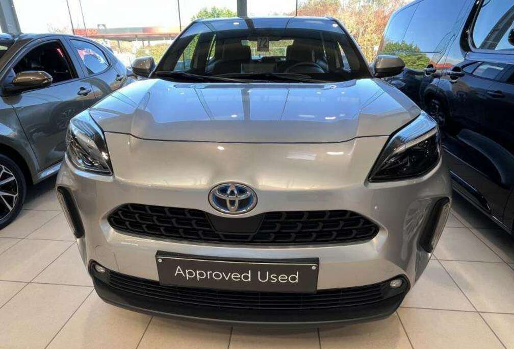 Toyota 1.5 Hybrid Dynamic plus CVT 5d 68kW