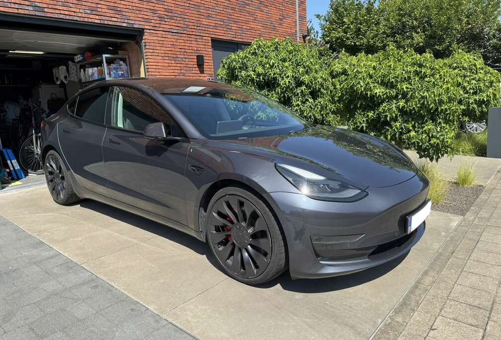 Tesla 78 kWh AWD Performance (377 kW)