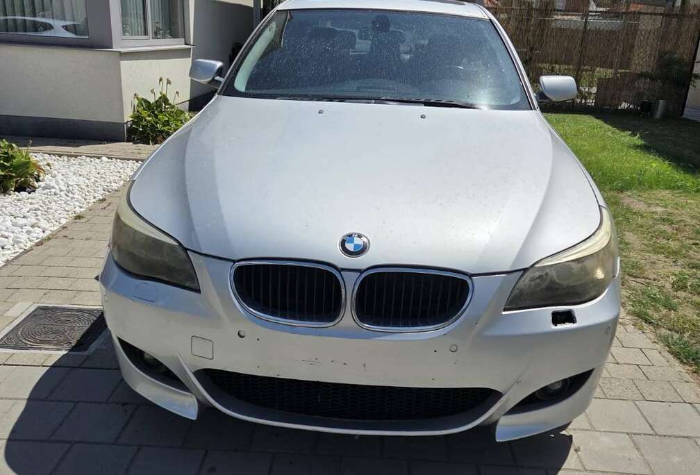 BMW 520i