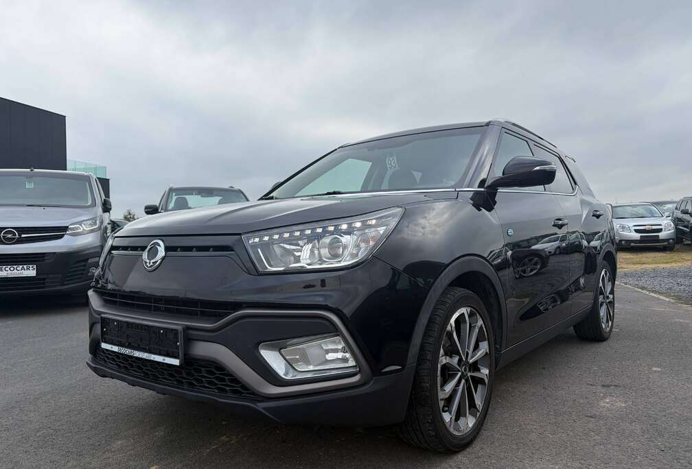 SsangYong XLV Grande Tivoli / Diesel / Navigatie / Camera / Airco / Cruise control /