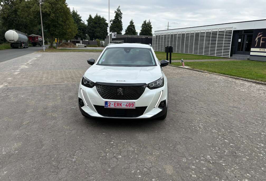 Peugeot 2008 PureTech 130 EAT8 Allure Pack