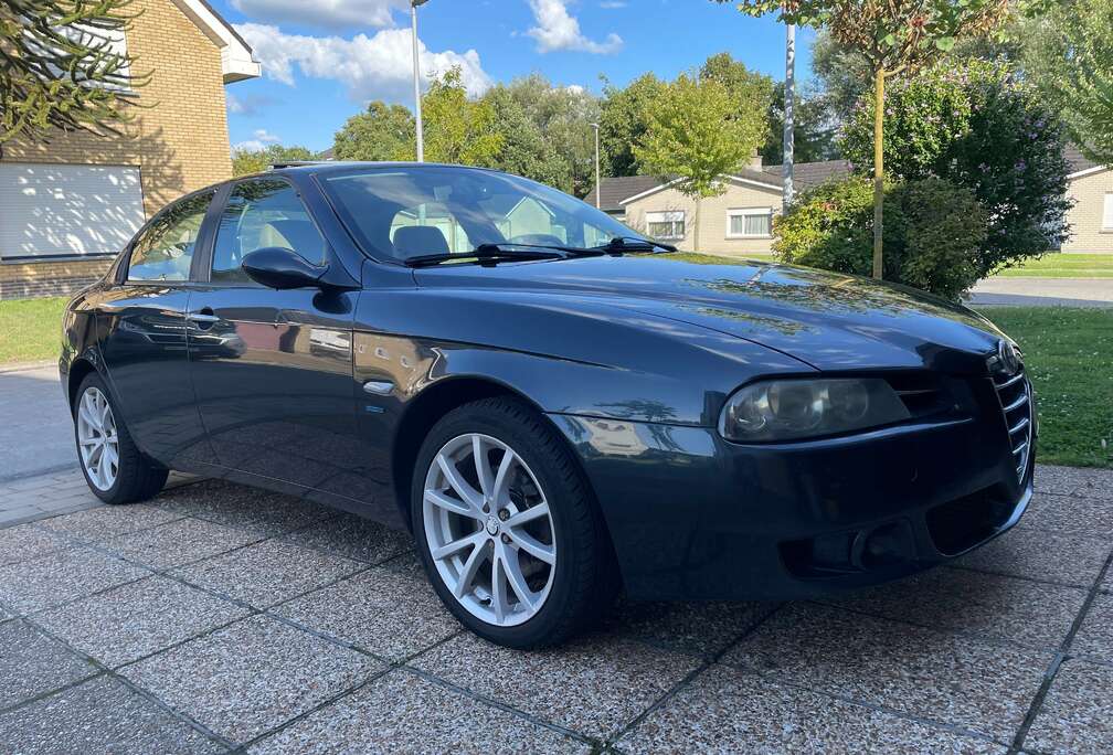 Alfa Romeo 156 1.9 JTD 16V Distinctive