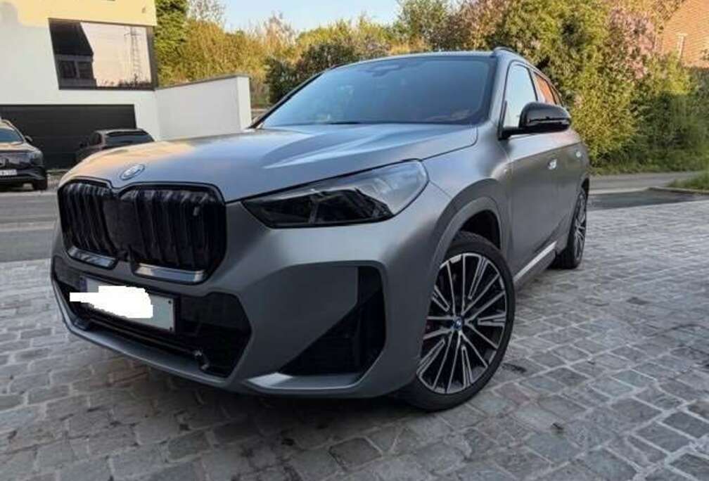 BMW iX1 xDrive 3.0 M