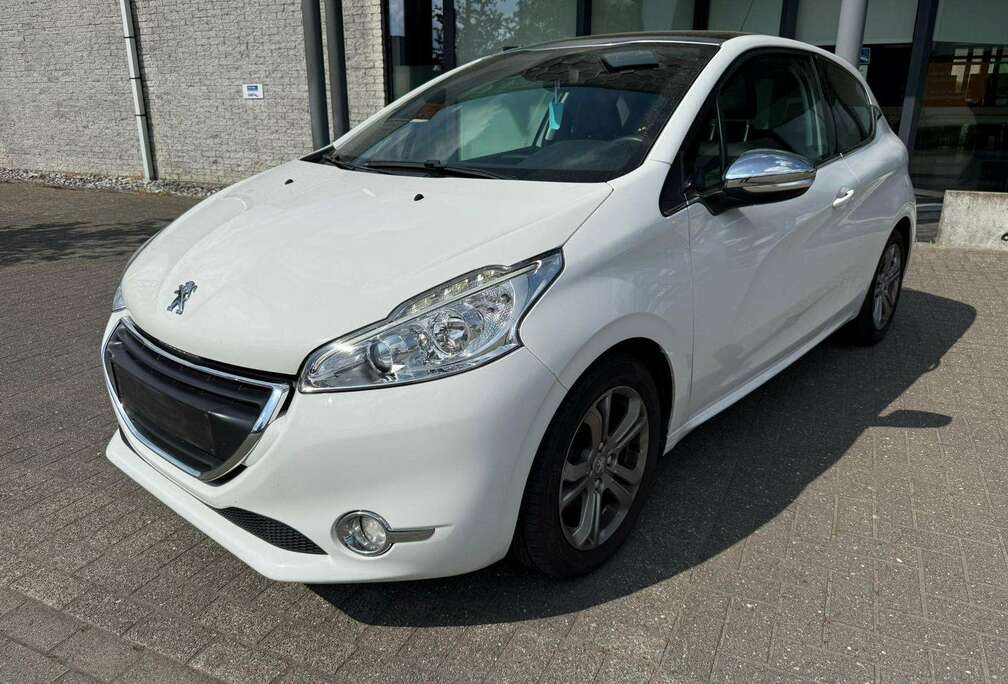 Peugeot 208 1.6 e-HDi Allure STT