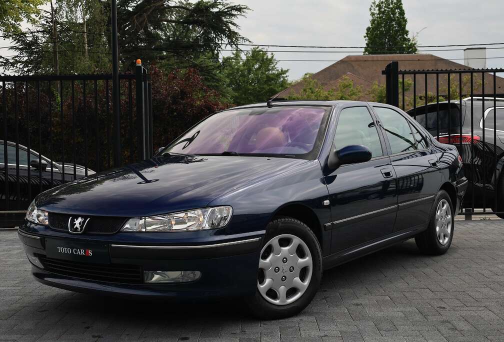 Peugeot 1.8i  Automaat  1ste Eigenaar  100% Belgium  Full Historiek  Car-Pass  Open-Dak  Parkeersensor  Airco  Leder