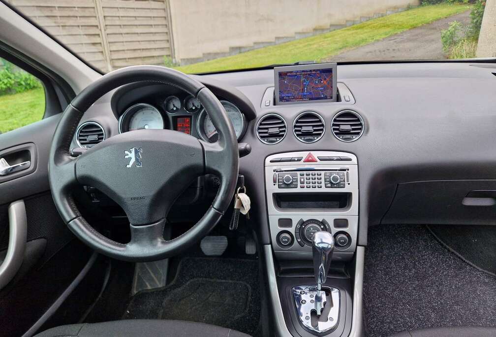 Peugeot SW 120 VTi Automatik Sport