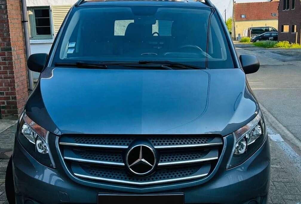 Mercedes-Benz 119 CDI (BlueTEC) Lang Aut.