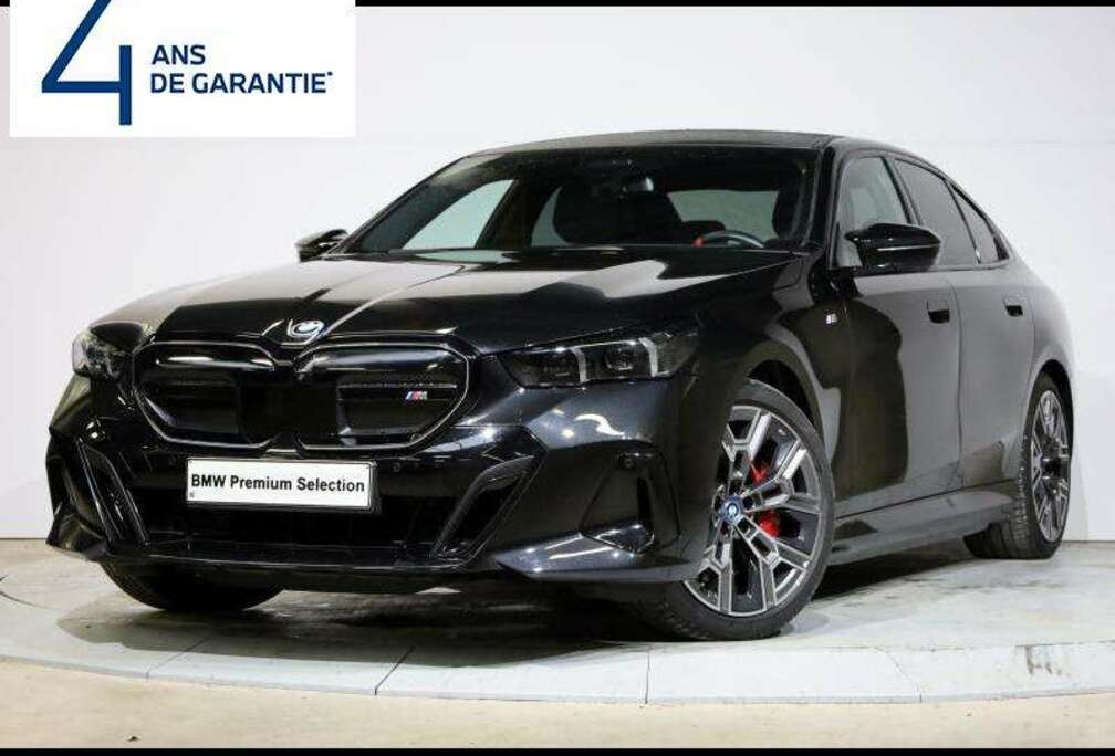 BMW M60 xDrive Berline Kit M Sport